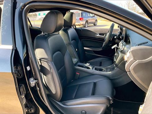 Used 2019 Mercedes-Benz GLA 250 image 9