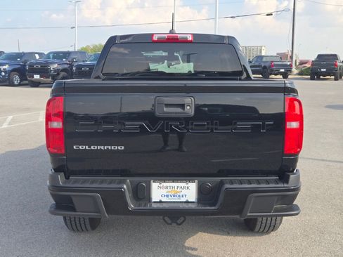 Used 2021 Chevrolet Colorado W/T w/ Custom Special Edition RWD image 4