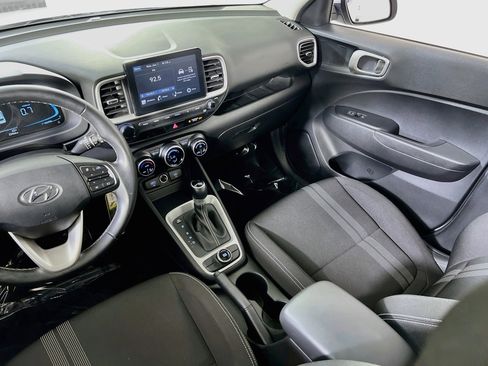 Used 2023 Hyundai Venue SEL FWD image 22