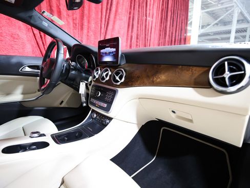 Used 2019 Mercedes-Benz GLA 250 image 22