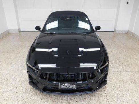Used 2025 Ford Mustang GT Premium RWD image 19