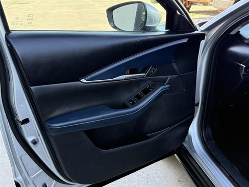 Used 2020 MAZDA CX-30 AWD w/ Select Package image 9