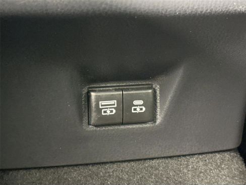 Certified 2025 Toyota Camry LE image 52