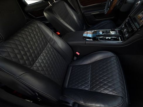 Used 2016 Jaguar XJ L Portfolio RWD image 35