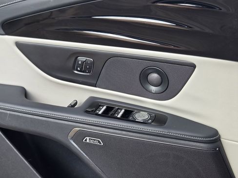 Used 2024 Lincoln Nautilus Reserve w/ Equipment Group 202A image 27