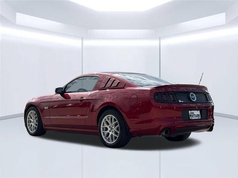 Used 2014 Ford Mustang GT RWD image 4