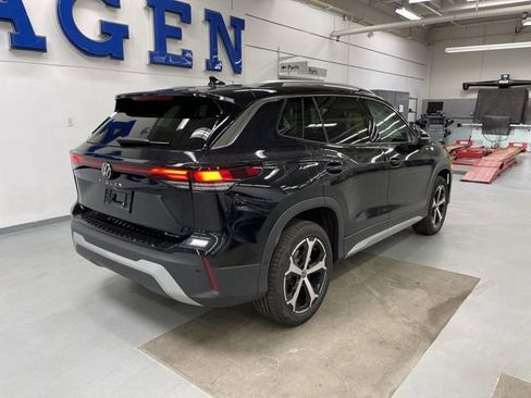 New 2026 Volkswagen Tiguan SE image 4