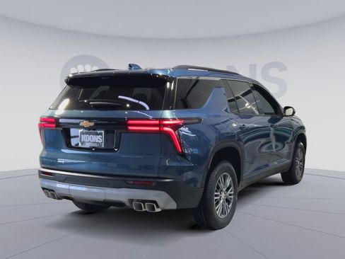 New 2026 Chevrolet Traverse LT w/ Driver Confidence Package image 11