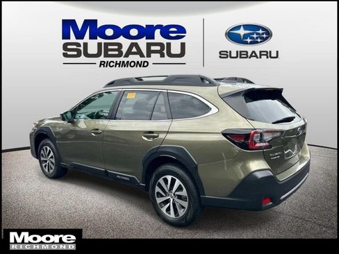 Certified 2025 Subaru Outback Premium AWD/4WD image 7