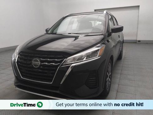 Used 2021 Nissan Kicks SV FWD image 1
