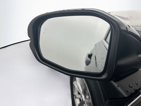 Used 2025 Honda CR-V EX-L image 16