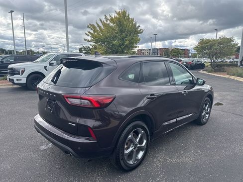 Used 2023 Ford Escape ST-Line w/ Tech Pack #1 AWD/4WD image 4