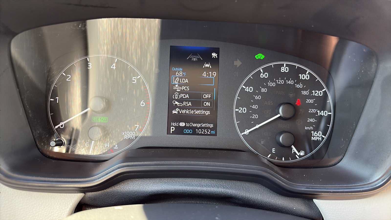 Used 2025 Toyota Corolla LE FWD image 11