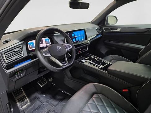 Certified 2024 Volkswagen Atlas Cross Sport SEL Premium R-Line AWD/4WD image 24
