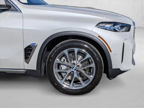New 2026 BMW X5 xDrive50e AWD/4WD image 10