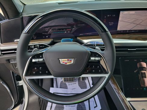 New 2026 Cadillac Escalade ESV Platinum Sport w/ LPO, ONYX Package image 30