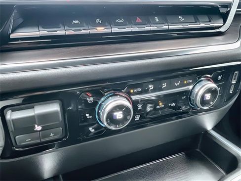 Certified 2022 GMC Sierra 1500 SLT w/ SLT Premium Package image 19