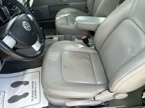 Used 2007 Volkswagen Beetle Coupe w/ Package 2 image 27