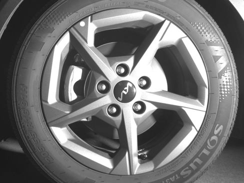 Used 2025 Kia K4 LXS image 12