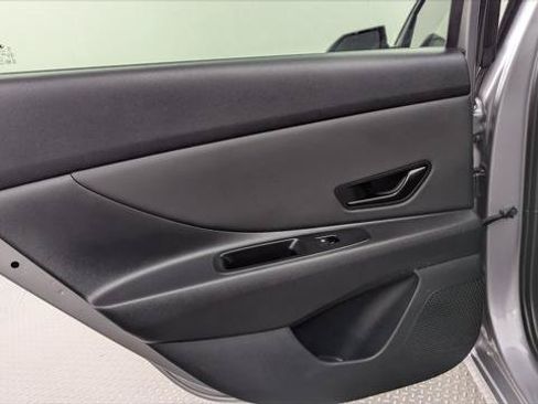 Used 2025 Hyundai Elantra Sport FWD image 16