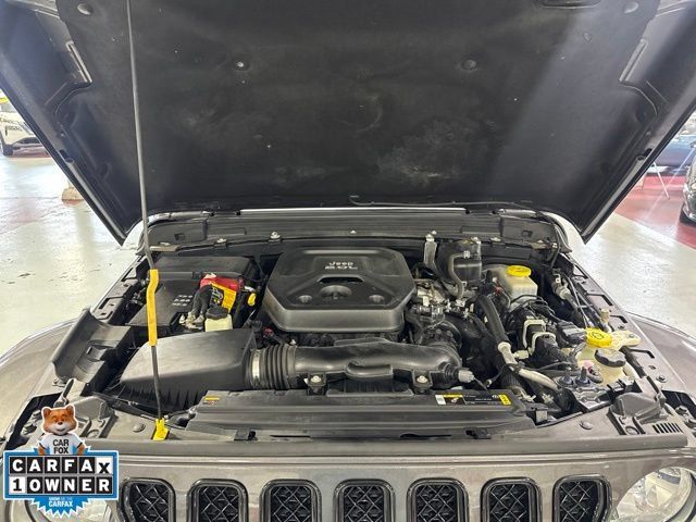 Used 2021 Jeep Wrangler Unlimited Sahara w/ Cold Weather Group AWD/4WD image 12
