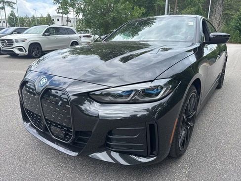 Used 2023 BMW i4 eDrive40 w/ M Sport Package RWD image 9