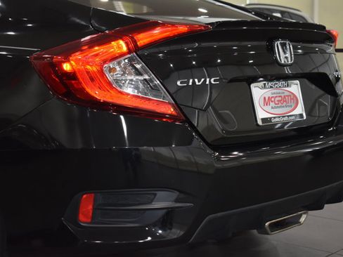 Used 2021 Honda Civic Sport image 9
