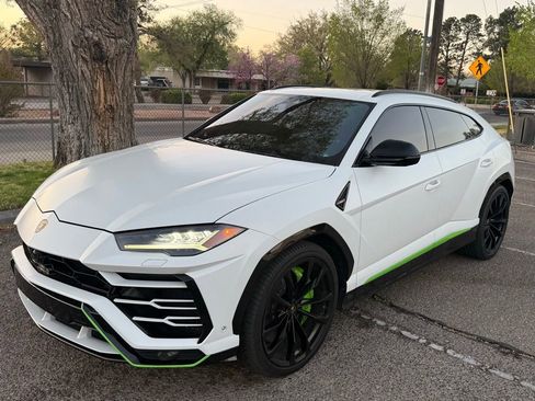 Used 2020 Lamborghini Urus AWD/4WD image 10