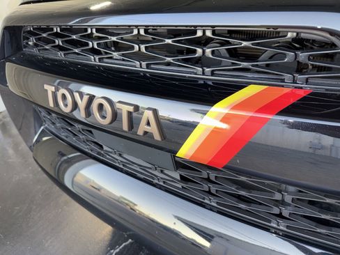 Used 2023 Toyota 4Runner 40th Anniversary SE AWD/4WD image 46