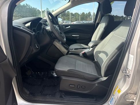 Used 2015 Ford Escape SE w/ Equipment Group 201A image 13