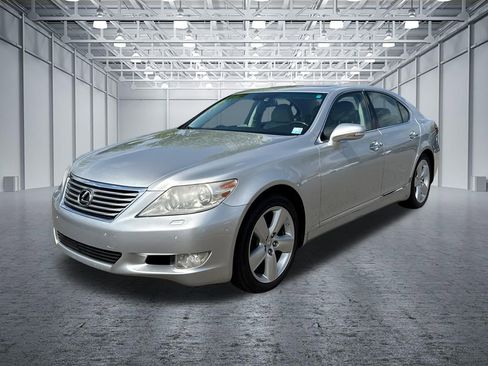 Used 2012 Lexus LS 460 w/ Comfort Pkg image 3