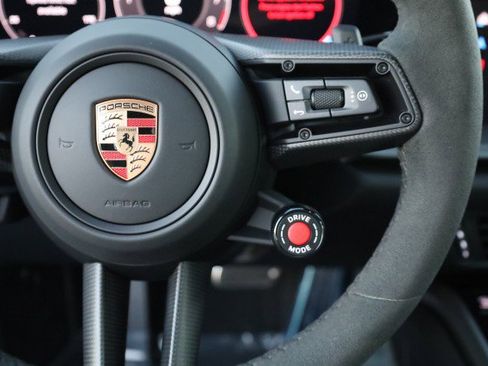 Used 2025 Porsche 911 Carrera image 28