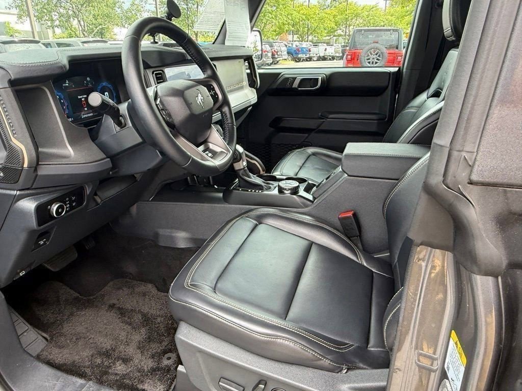 Used 2025 Ford Bronco Badlands AWD/4WD image 28