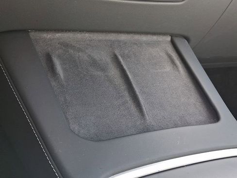 Used 2024 Tesla Model Y Long Range image 27