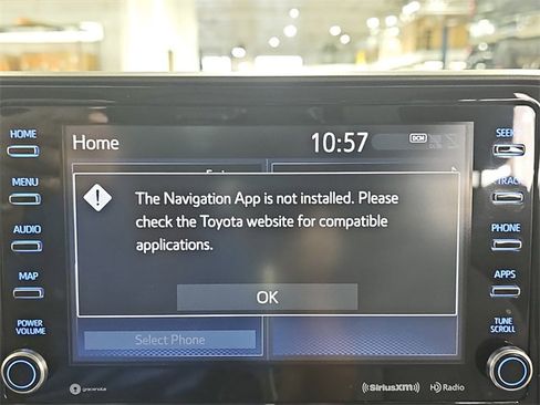 Used 2020 Toyota Highlander LE image 24