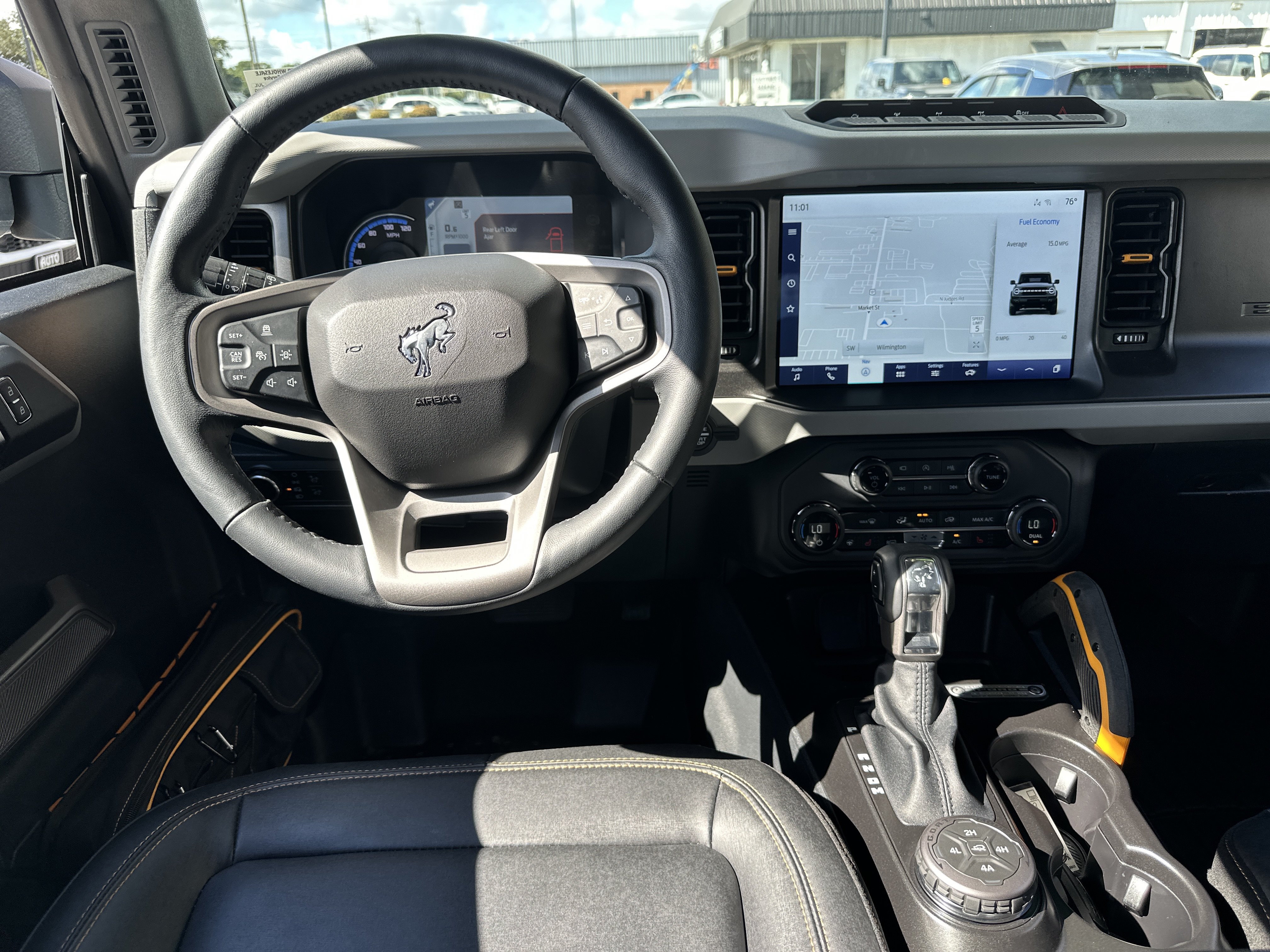 Used 2023 Ford Bronco Badlands AWD/4WD image 15