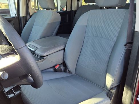 Used 2018 RAM 1500 Express image 12