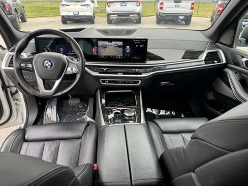 Used 2025 BMW X5 xDrive50e image 33