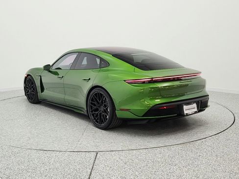 Used 2020 Porsche Taycan image 7