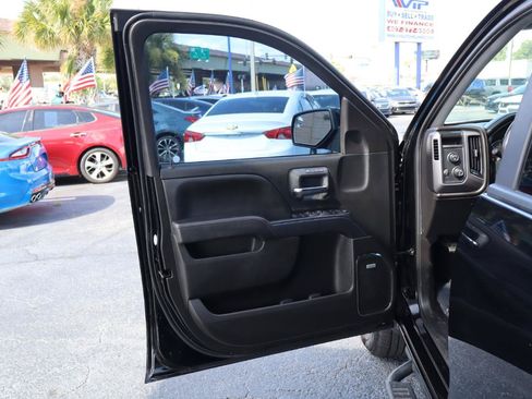 Used 2018 GMC Sierra 1500 SLT w/ All Terrain X Package AWD/4WD image 12