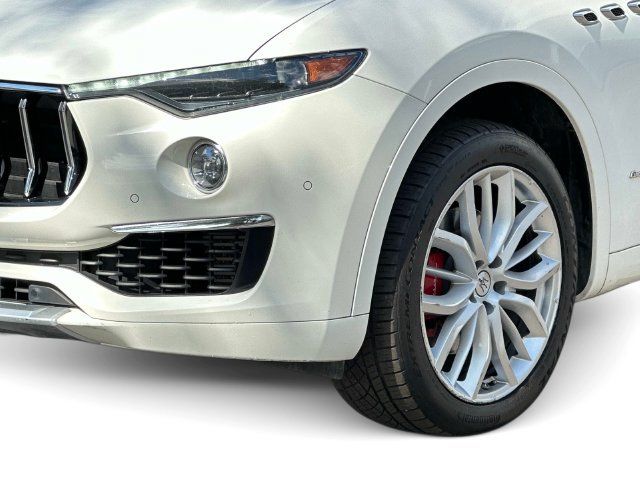 Used 2021 Maserati Levante GranLusso AWD/4WD image 7