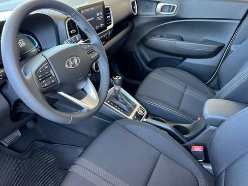 New 2026 Hyundai Venue SEL FWD image 9