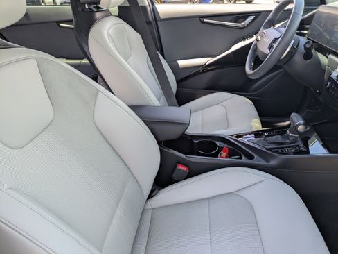 Used 2025 Kia Niro EX Touring FWD image 12