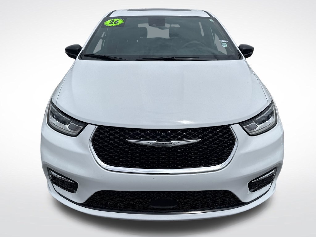 Used 2026 Chrysler Pacifica Limited AWD/4WD image 10