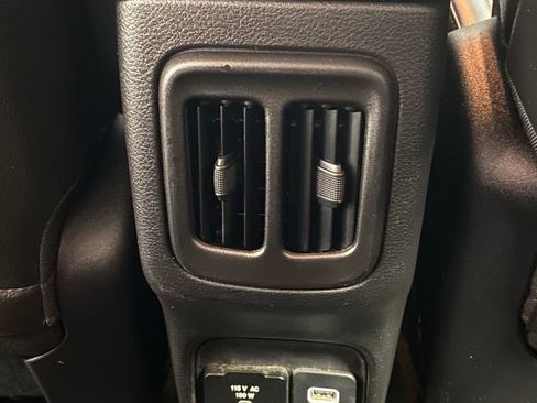 Used 2018 Jeep Compass Latitude w/ Popular Equipment Group AWD/4WD image 30
