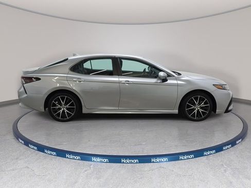 Certified 2023 Toyota Camry SE FWD image 4
