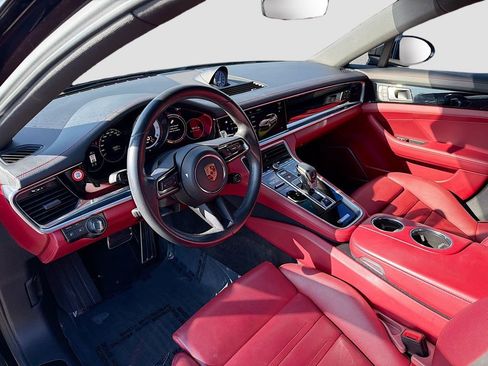 Used 2023 Porsche Panamera 4 Platinum Edition image 9