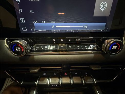 Used 2023 GMC Canyon Elevation w/ Convenience Package image 19