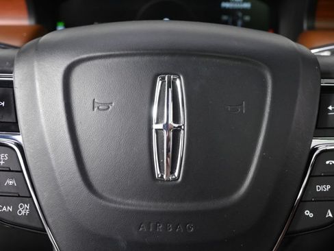 Used 2022 Lincoln Nautilus Reserve w/ Equipment Group 201A AWD/4WD image 35