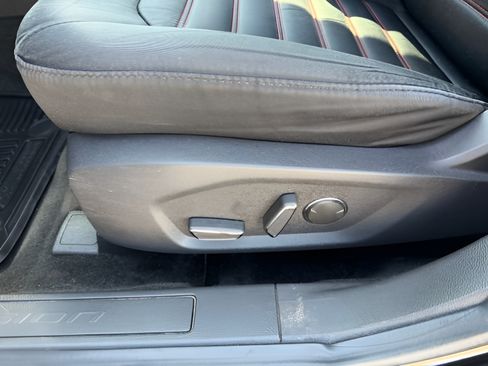 Used 2016 Ford Fusion SE FWD image 23